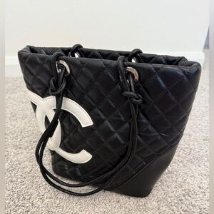INSPIRED C TOTE IN BLACK